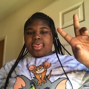 Meet your Posher, Dearra